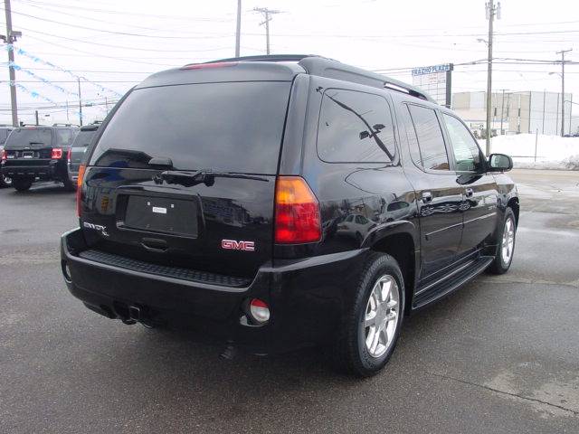GMC Envoy XL 2006 photo 3
