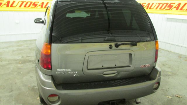 GMC Envoy XL LS 2500hd CREW CAB 4X4 Diesel SUV