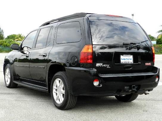 GMC Envoy XL 2006 photo 1