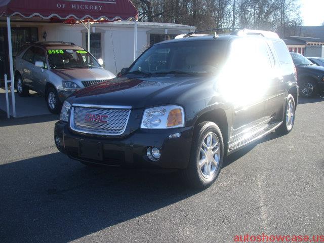 GMC Envoy XL 2006 photo 2