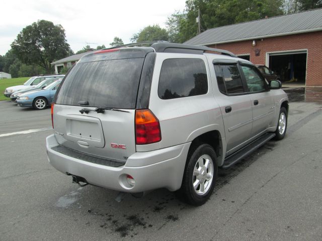 GMC Envoy XL 2006 photo 3