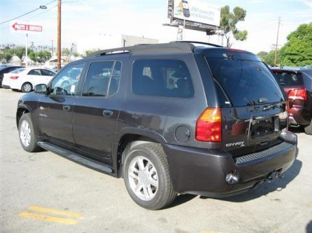 GMC Envoy XL 2006 photo 2
