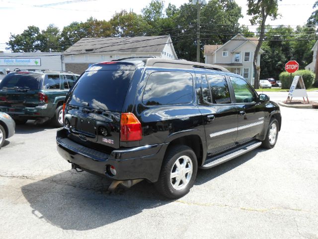 GMC Envoy XL 2006 photo 1