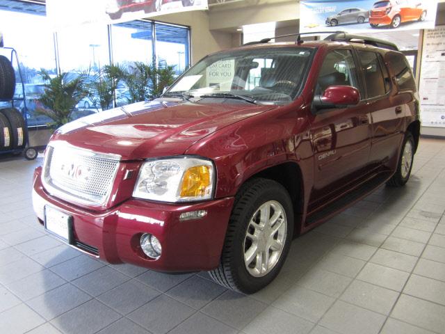 GMC Envoy XL 2006 photo 2