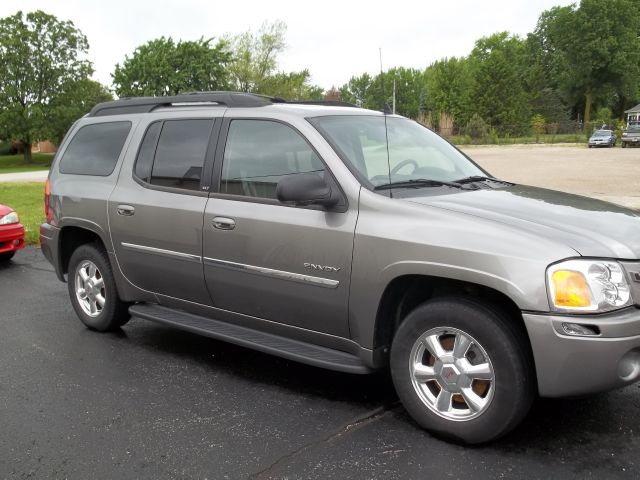 GMC Envoy XL LS 2500 HD SUV