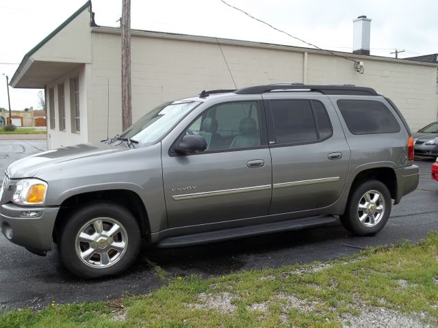GMC Envoy XL 2006 photo 1