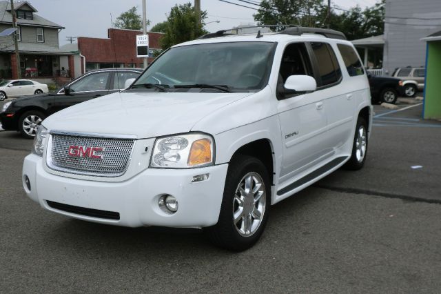 GMC Envoy XL LS 2500hd CREW CAB 4X4 Diesel SUV