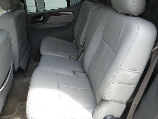 GMC Envoy XL 2006 photo 2