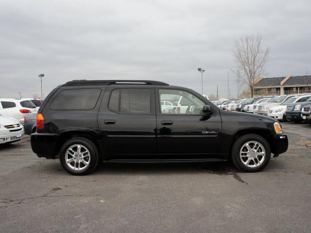 GMC Envoy XL 2006 photo 1