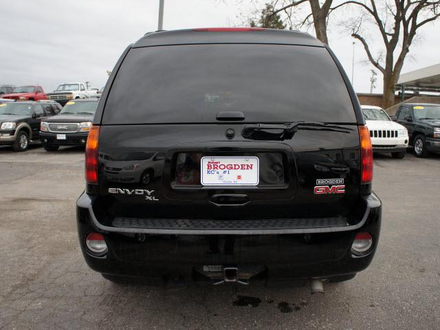 GMC Envoy XL 2006 photo 3