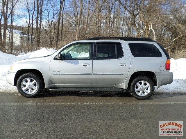 GMC Envoy XL 2006 photo 2