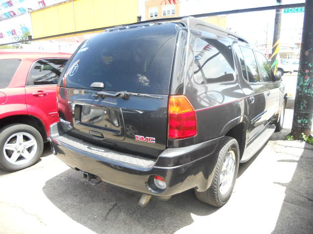 GMC Envoy XL LS 2500 HD SUV