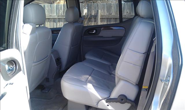 GMC Envoy XL 2006 photo 2