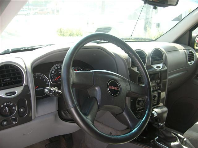 GMC Envoy XL 2006 photo 4