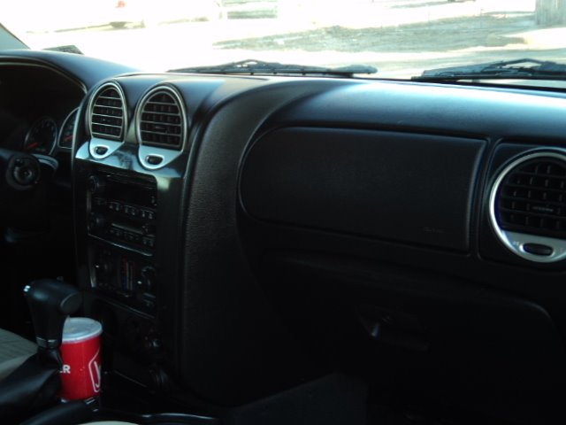 GMC Envoy XL 2006 photo 2