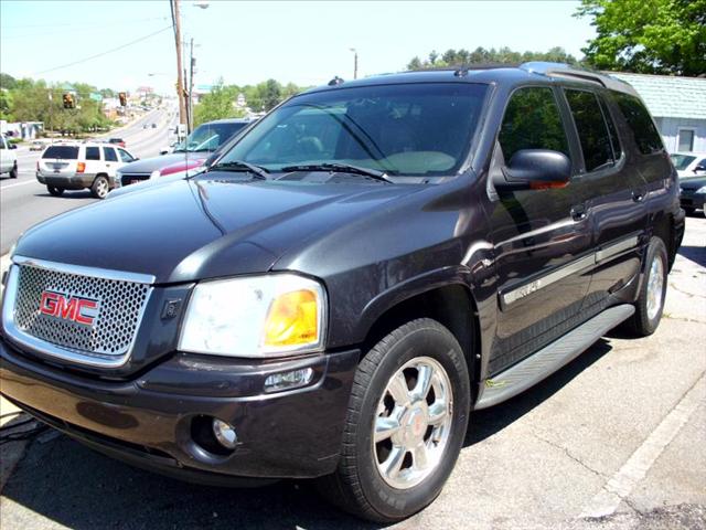 GMC Envoy XUV LS 2500hd CREW CAB 4X4 Diesel Sport Utility