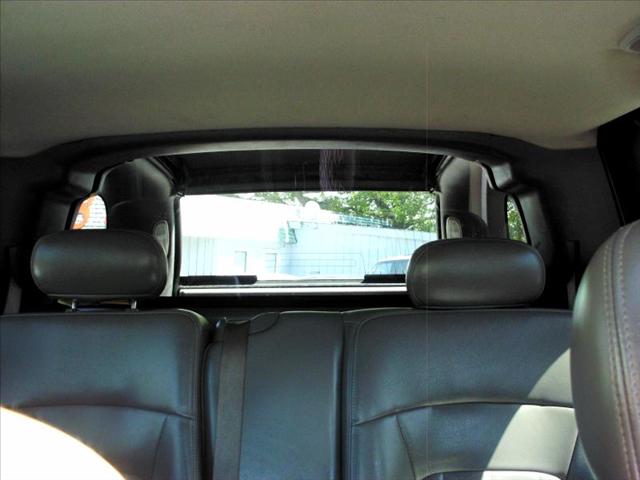 GMC Envoy XUV 2004 photo 3
