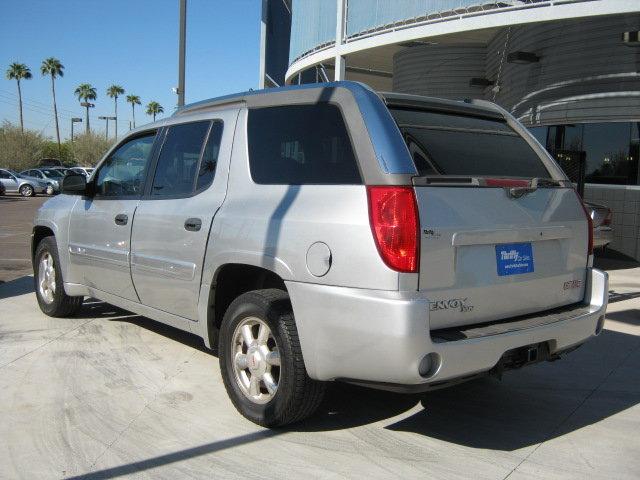GMC Envoy XUV 2004 photo 1