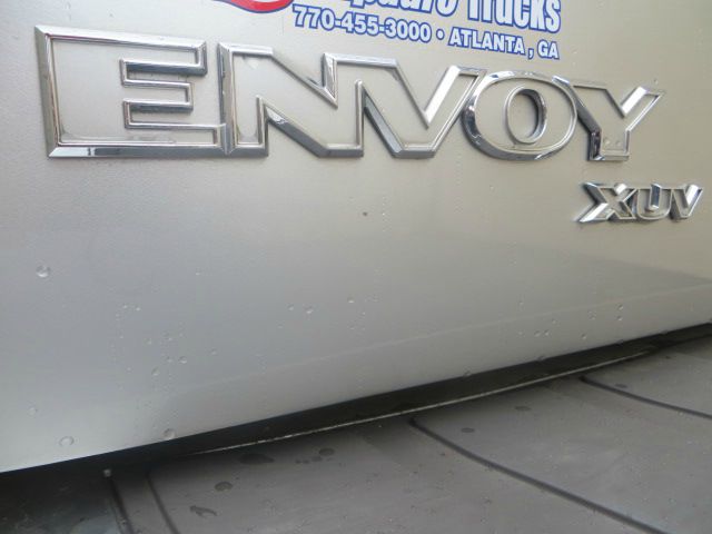 GMC Envoy XUV 2004 photo 4