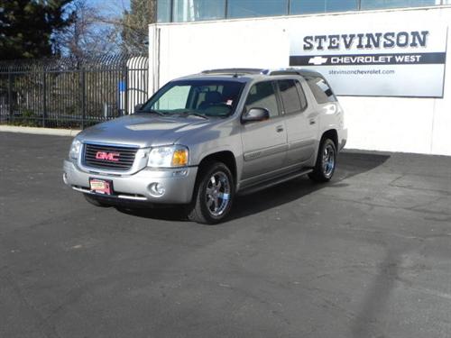 GMC Envoy XUV 2004 photo 2