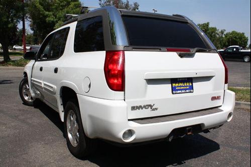 GMC Envoy XUV 2004 photo 5