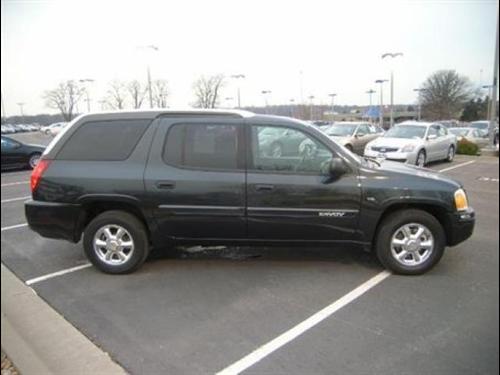 GMC Envoy XUV 2004 photo 1