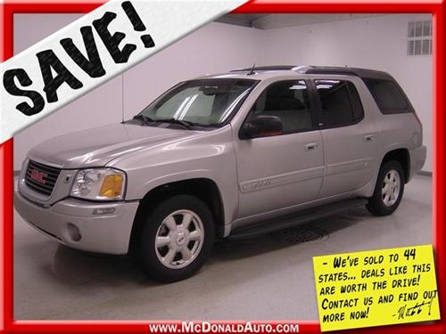 GMC Envoy XUV 2004 photo 3