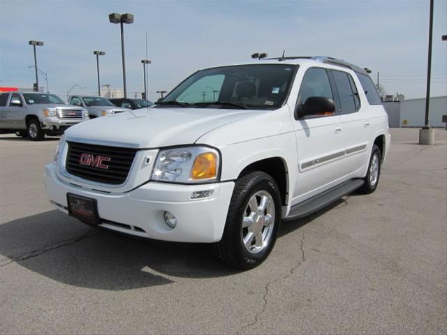 GMC Envoy XUV 2004 photo 1