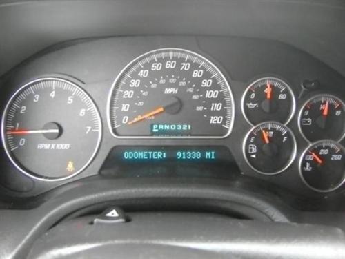 GMC Envoy XUV 2004 photo 1