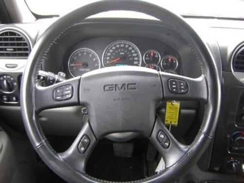 GMC Envoy XUV 2004 photo 4
