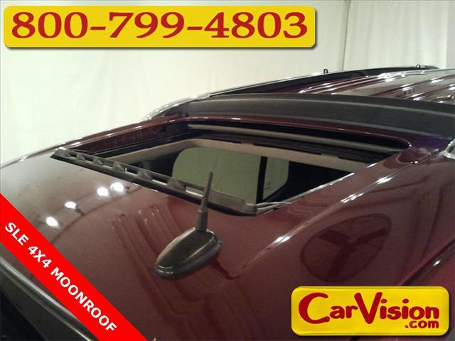 GMC Envoy XUV 2004 photo 3