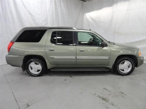 GMC Envoy XUV 2004 photo 3