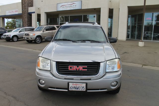 GMC Envoy XUV 2004 photo 3