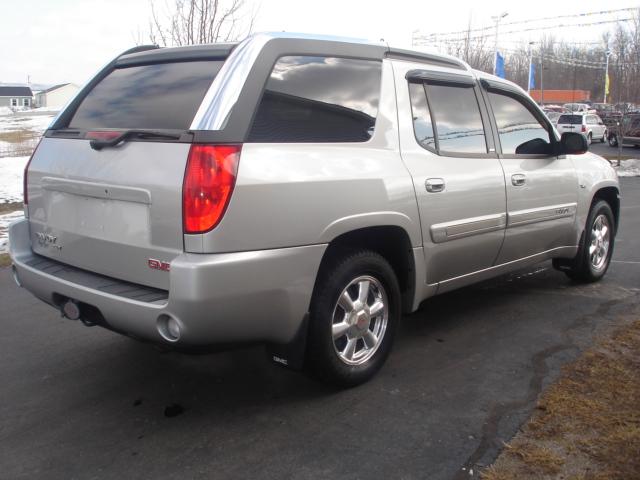GMC Envoy XUV 2004 photo 5