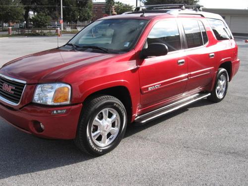 GMC Envoy XUV 2004 photo 2