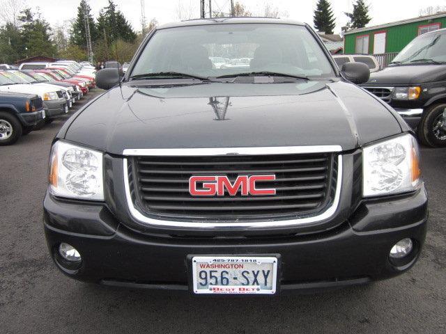 GMC Envoy XUV 2004 photo 1