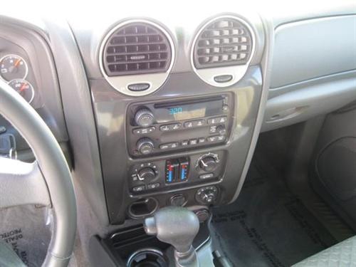 GMC Envoy XUV 2004 photo 1