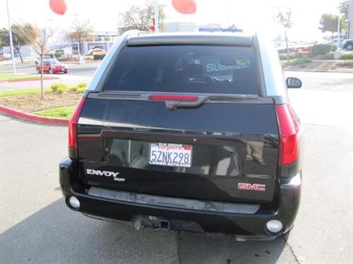 GMC Envoy XUV 2004 photo 5