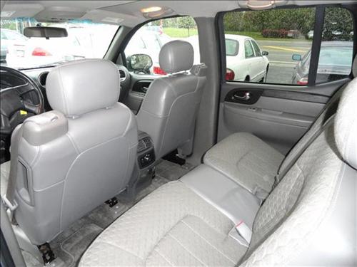 GMC Envoy XUV 2004 photo 4