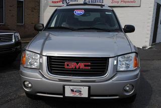 GMC Envoy XUV 2004 photo 2
