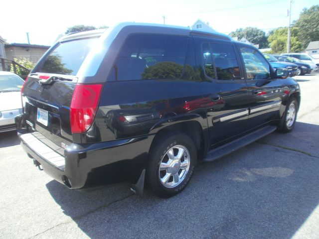 GMC Envoy XUV 4 Dr 2.5 Sedan SUV
