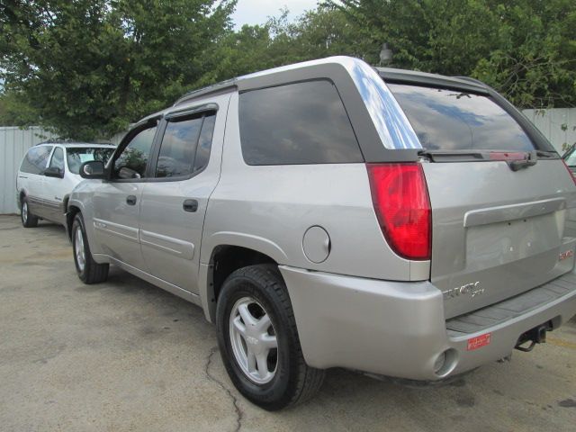GMC Envoy XUV 2004 photo 4