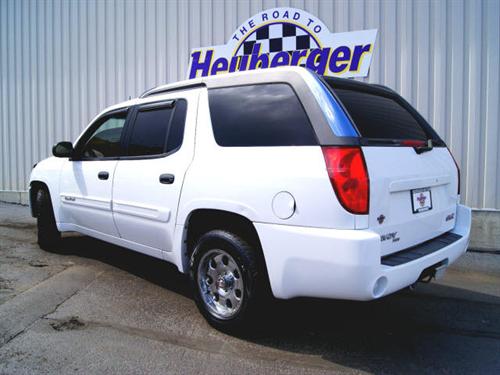 GMC Envoy XUV 2004 photo 3