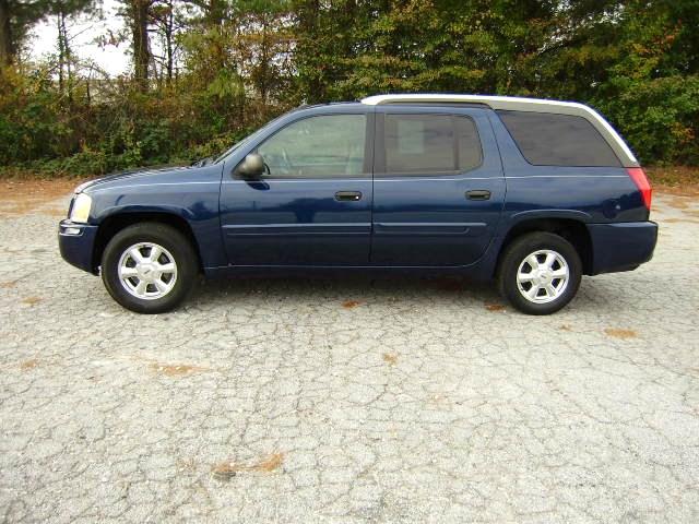 GMC Envoy XUV 2004 photo 1