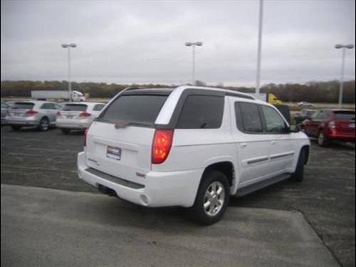 GMC Envoy XUV 2004 photo 4