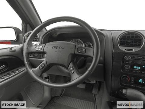 GMC Envoy XUV 2004 photo 1
