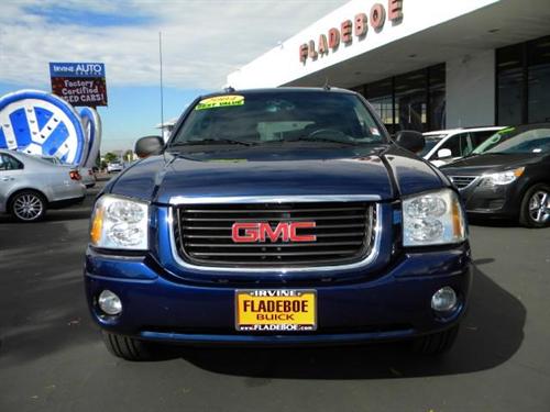 GMC Envoy XUV 2004 photo 1