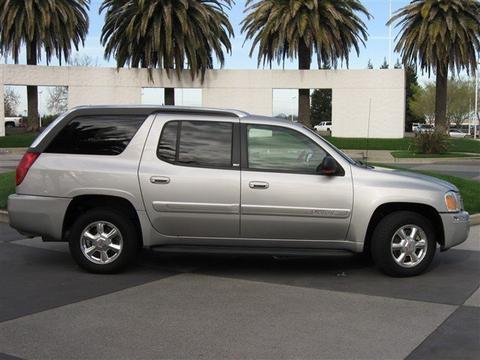 GMC Envoy XUV 2004 photo 1