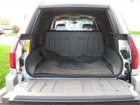 GMC Envoy XUV 2004 photo 3