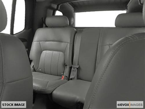 GMC Envoy XUV 2004 photo 3